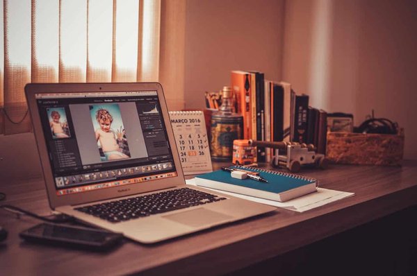 Quels sont les meilleurs outils de gestion de temps pour les freelancers dans les domaines créatifs?